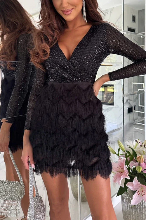 Robe Noire Scintillante | Sequins & Franges | Décolleté Plongeant