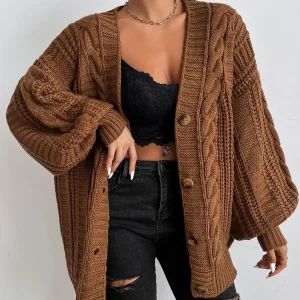 Oversized Twisted Cardigan | Cocooning Style and Knitted Detail