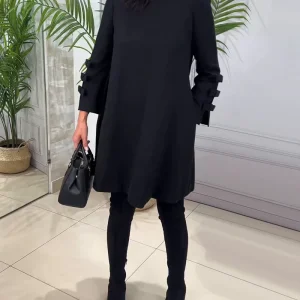 Robe Trapèze Noire | Manches Nouées | Élégante et Moderne