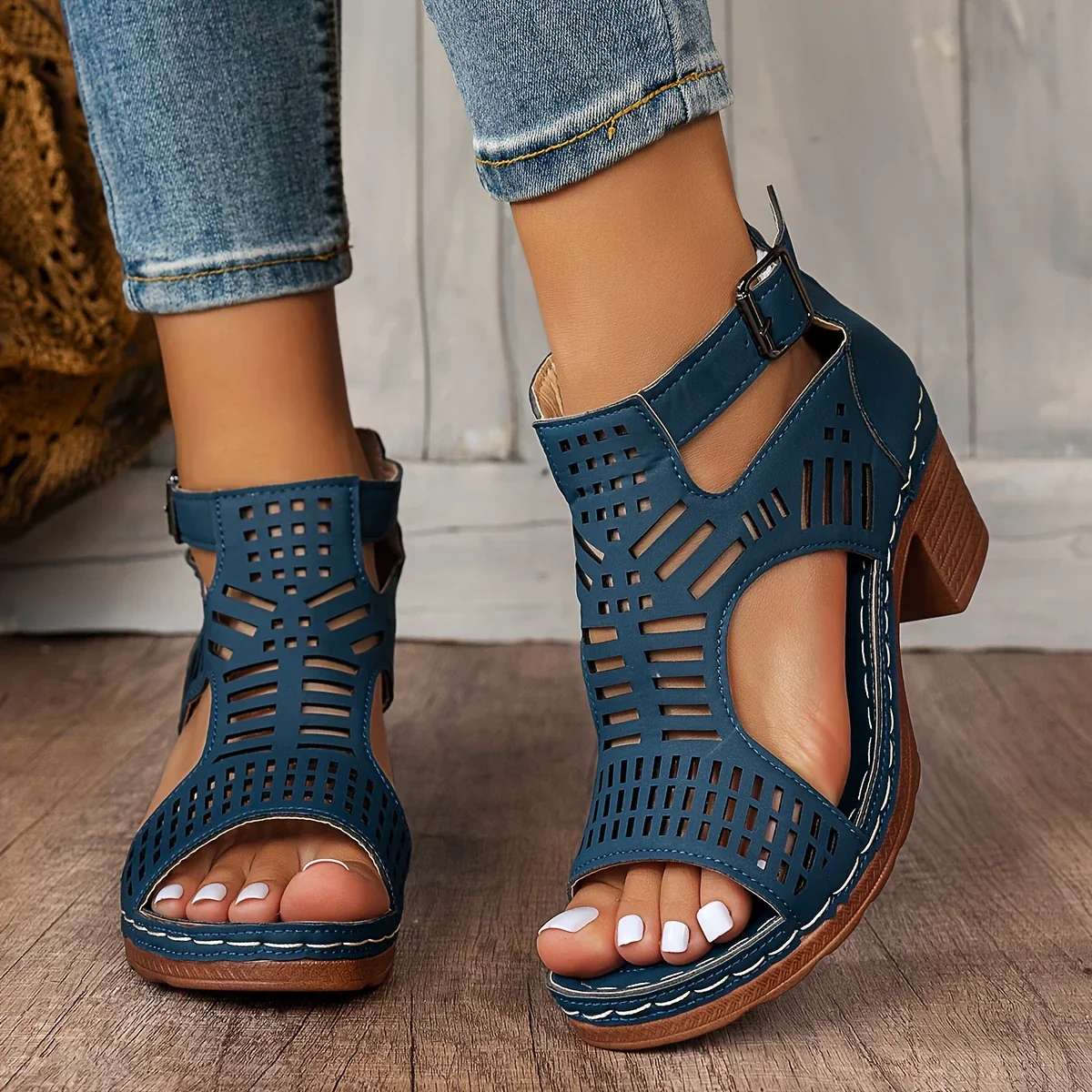 Cut-Out Heeled Sandals | Modern and Airy – Image 2
