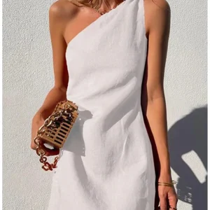 Éclat Élégant | Robe Courte Asymétrique à Une Épaule