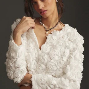 Blouse Blanche Fleurie 3D | Élégance Romantique et Texture Unique