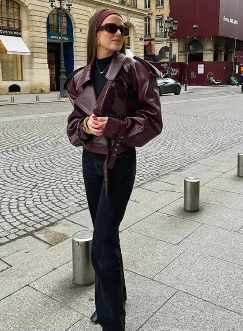 Audace Parisienne | Veste Oversize Effet Cuir avec Ceinture – Image 3