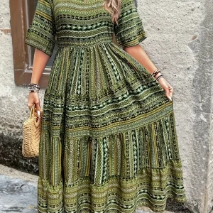 Robe Longue Bohème | Motifs Ethniques et Silhouette Flottante