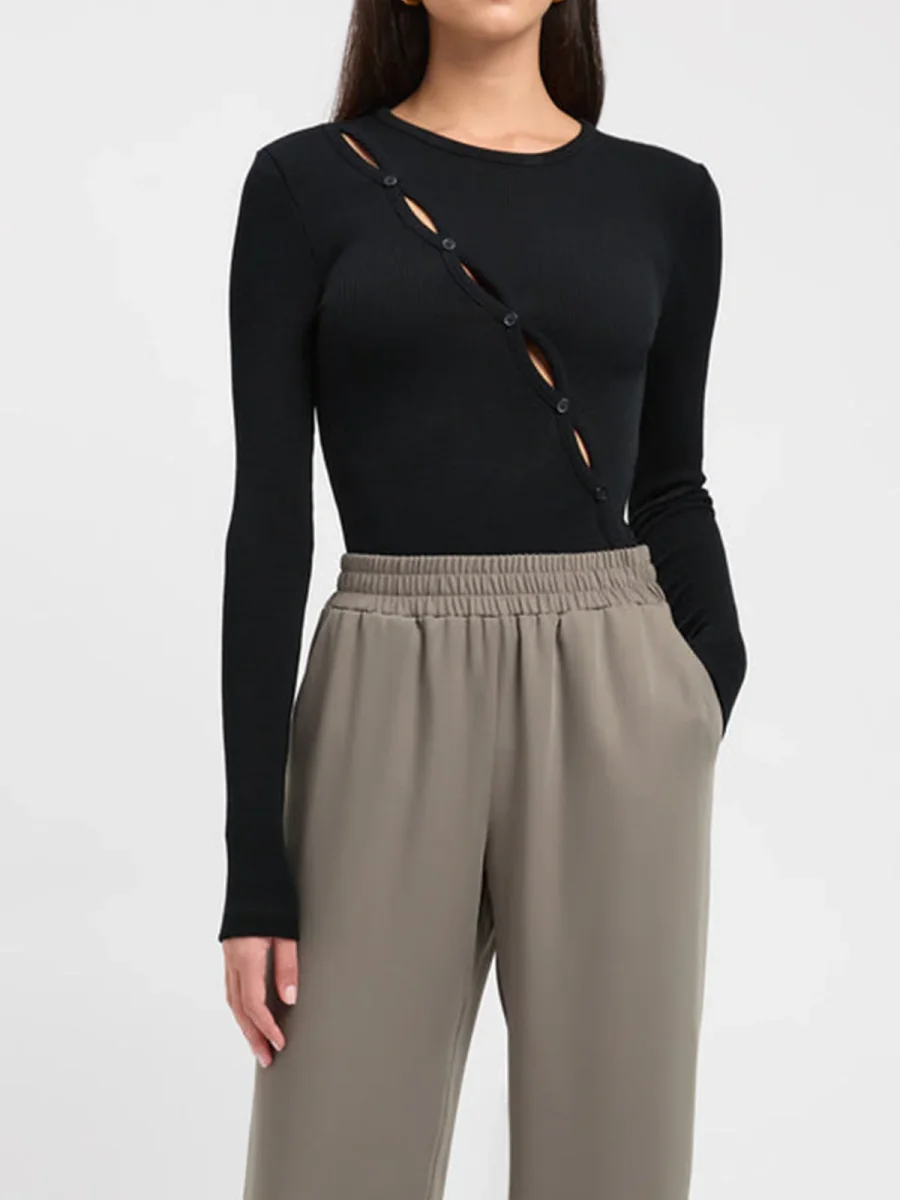 Diagonal button top | Tailored cut | Modern and elegant – Image 5