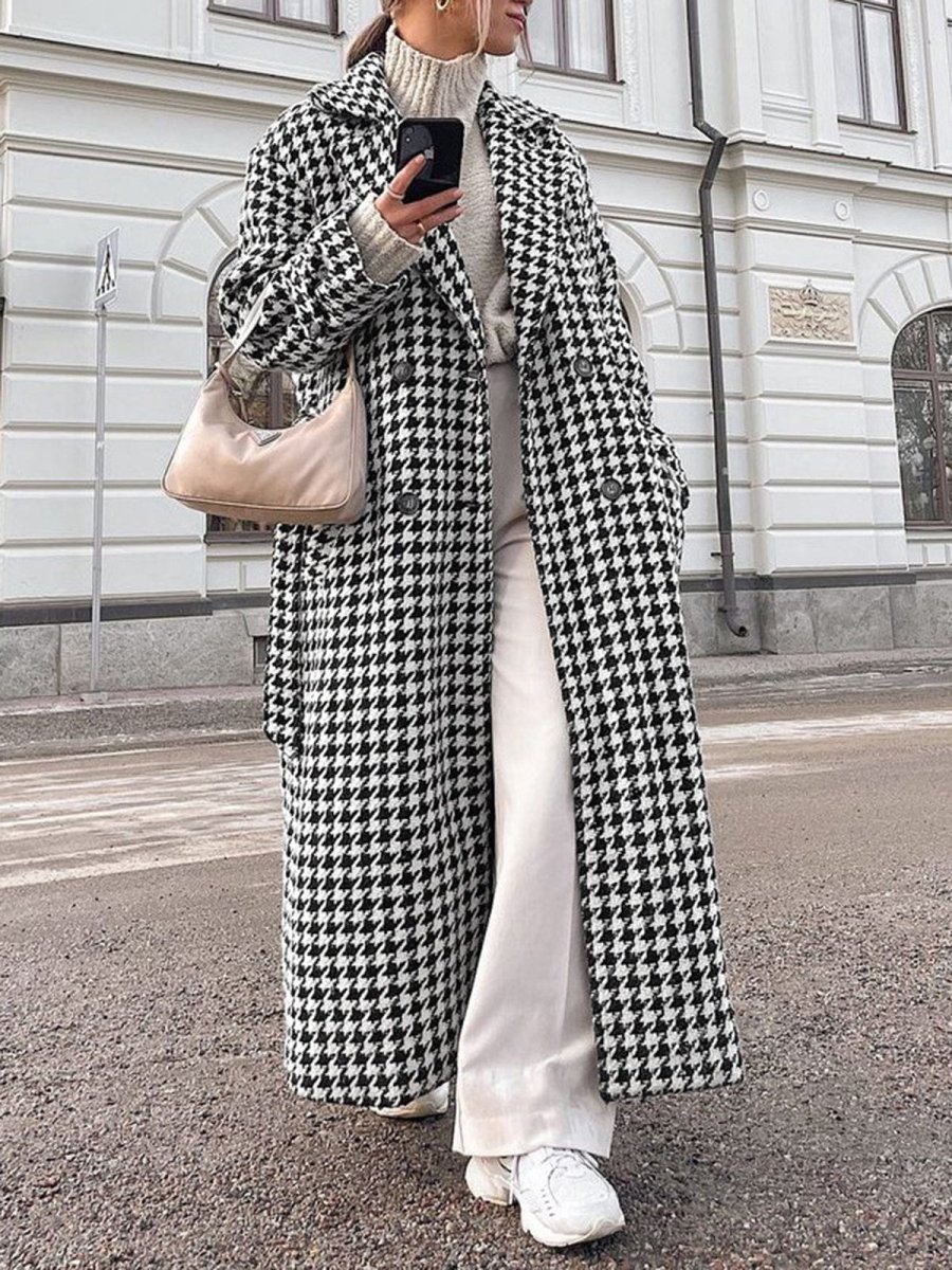 Graphic Elegance | Long Coat with Houndstooth Pattern – Image 2