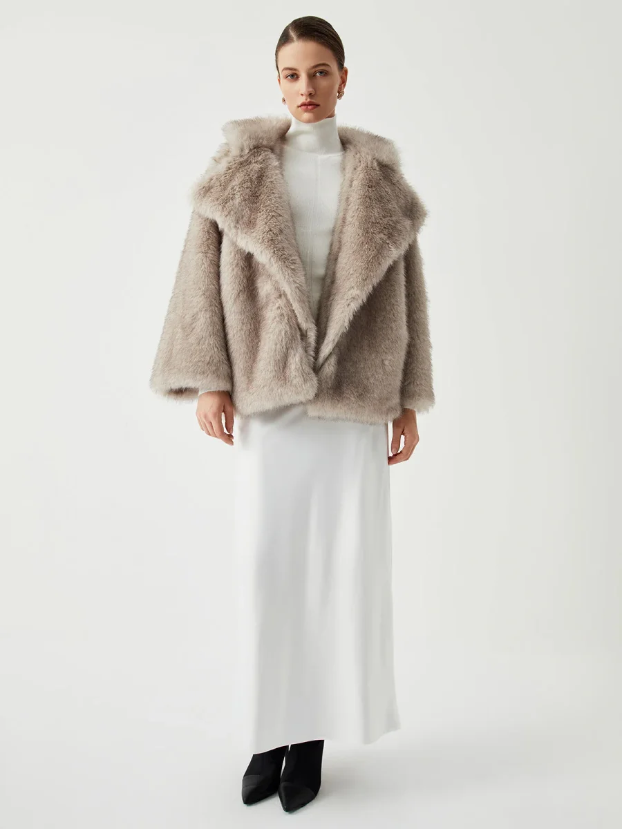 Faux Fur Cape | Pearl Grey | Glamorous and Wrap-around – Image 8