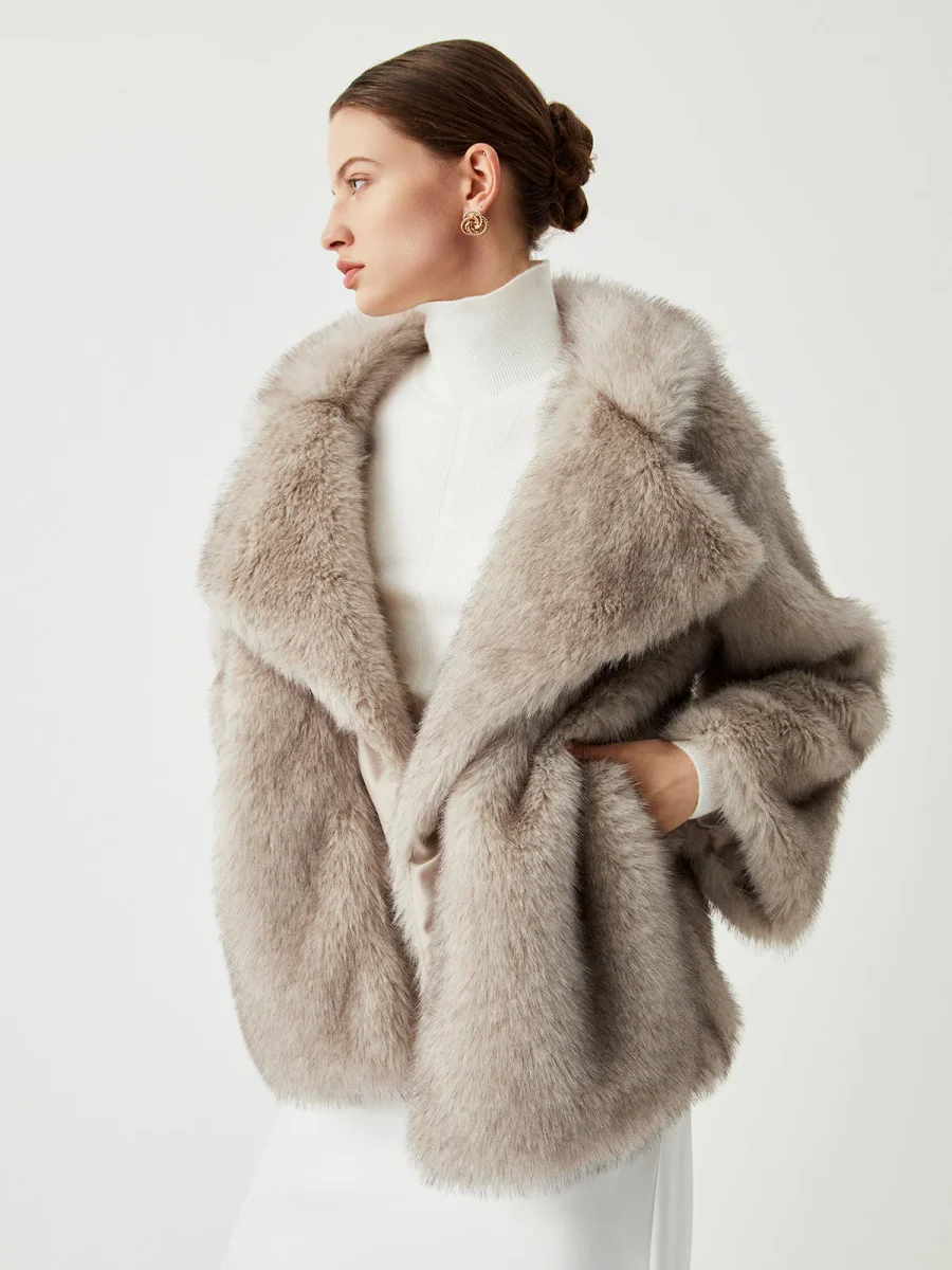 Faux Fur Cape | Pearl Grey | Glamorous and Wrap-around – Image 9