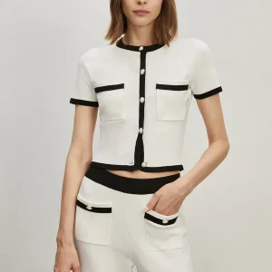 Top Chic | Blanc & Noir | Court, Structuré et Élégant