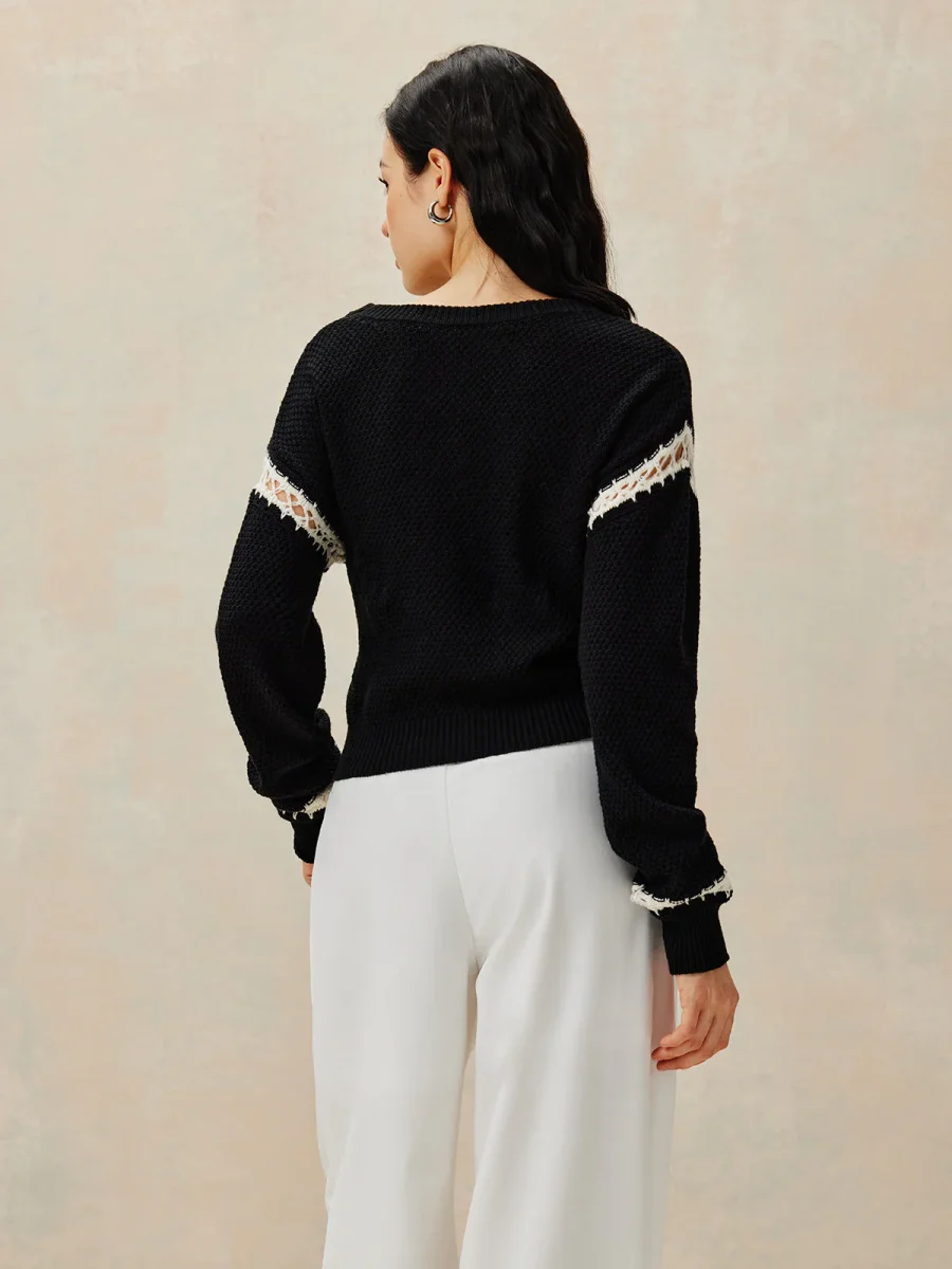 Pull Noir avec Détails en Dentelle Blanche | Maille Texturée | Féminité Subtile – Image 7