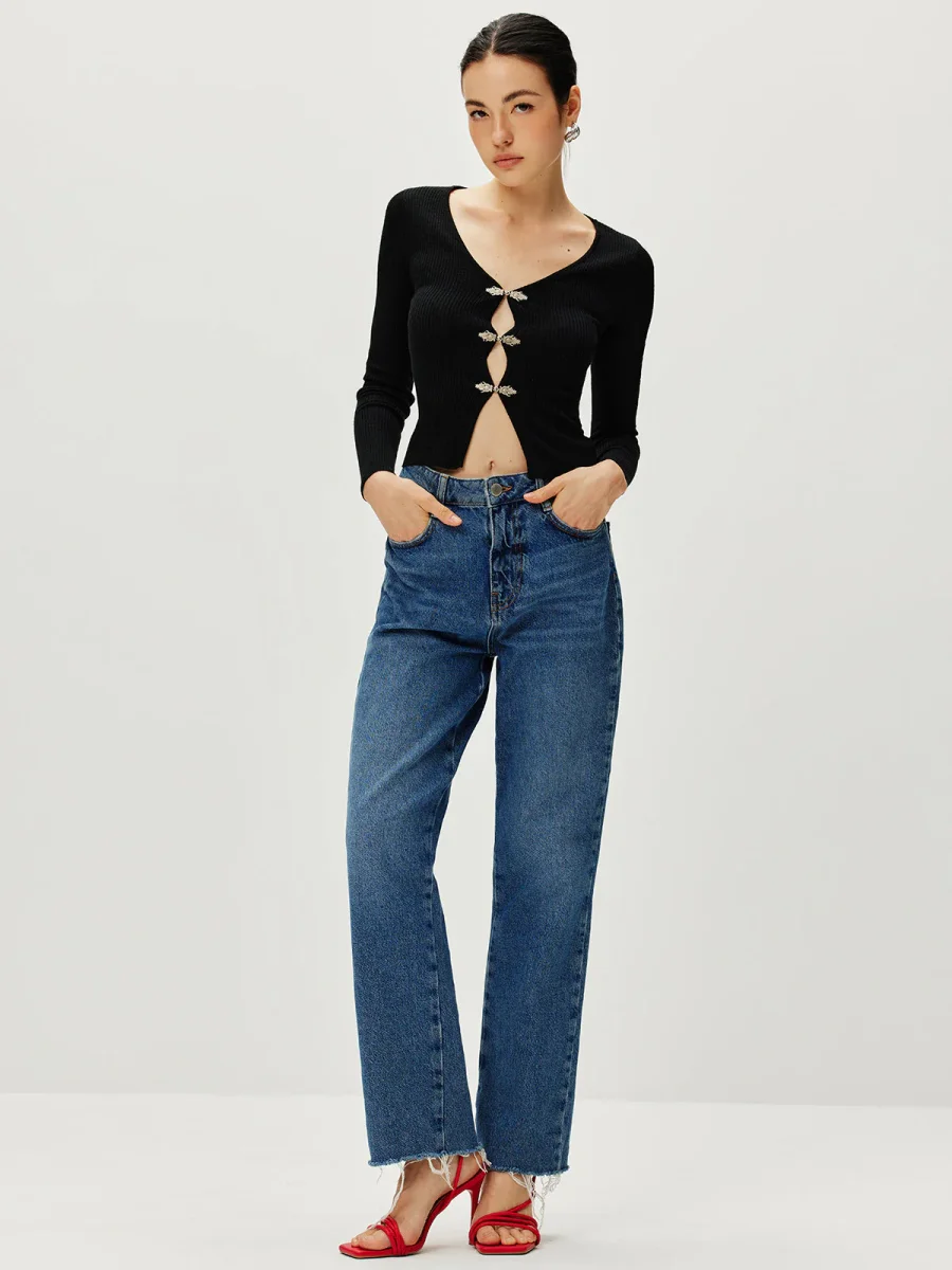 Top Noir à Fermoirs Bijoux | Détails Papillon | Élégance Audacieuse – Image 4