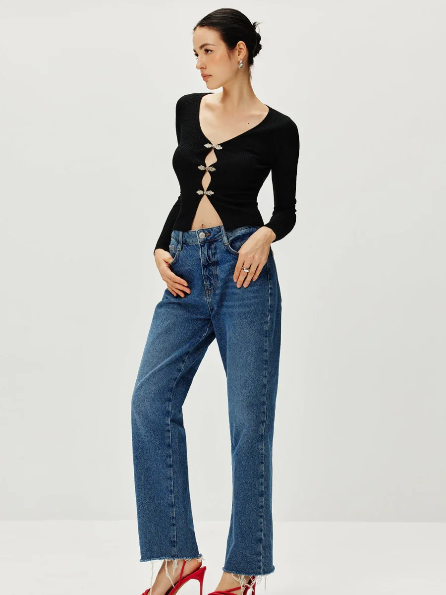 Top Noir à Fermoirs Bijoux | Détails Papillon | Élégance Audacieuse – Image 5