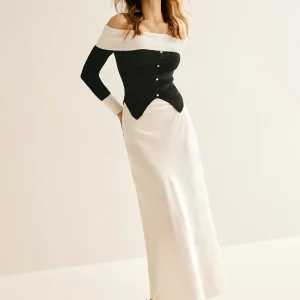 Ensemble Noir & Blanc à Épaules Dénudées | Haut Corseté & Jupe Longue | Élégance de Soirée
