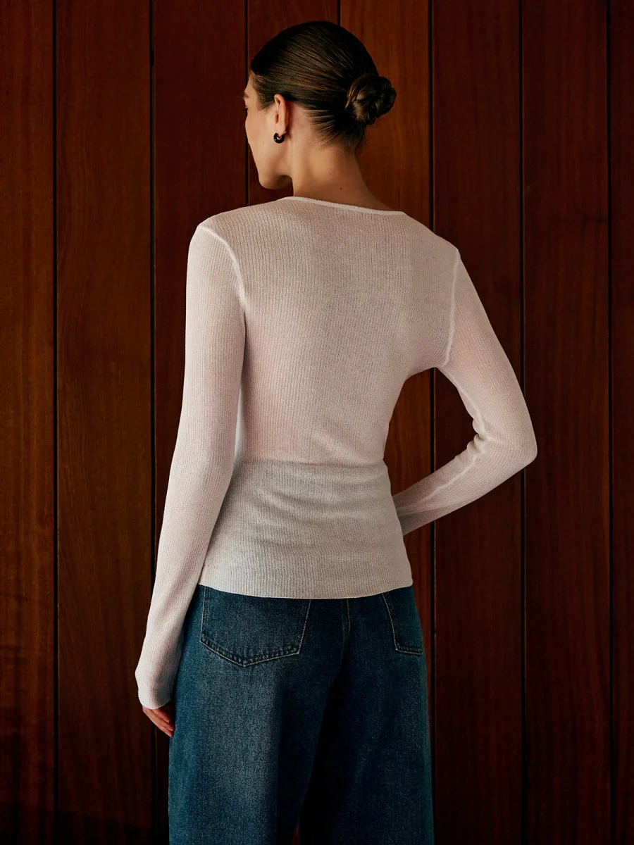 Haut Côtelé à Boutons | Manches Longues | Élégance Minimaliste – Image 4