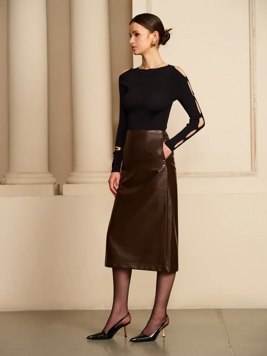 Ensemble Haut à Découpes & Jupe Simili Cuir | Élégance Audacieuse | Look de Soirée – Image 6