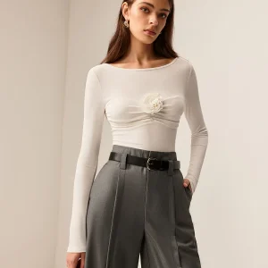 White Flower Top | Cotton | Elegant, Feminine and Refined