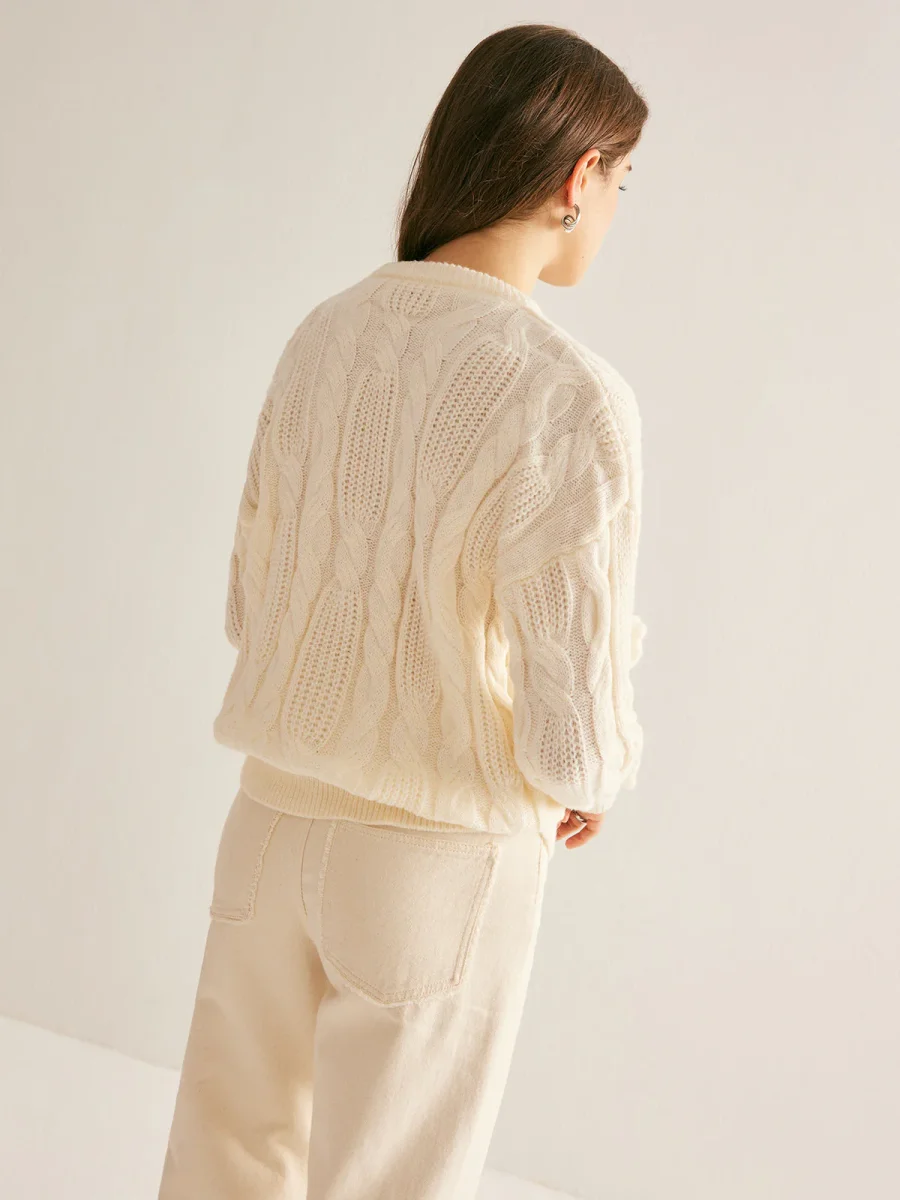 Pull Écru à Maille Torsadée & Fleurs 3D | Douceur Féminine | Tricot Texturé – Image 7