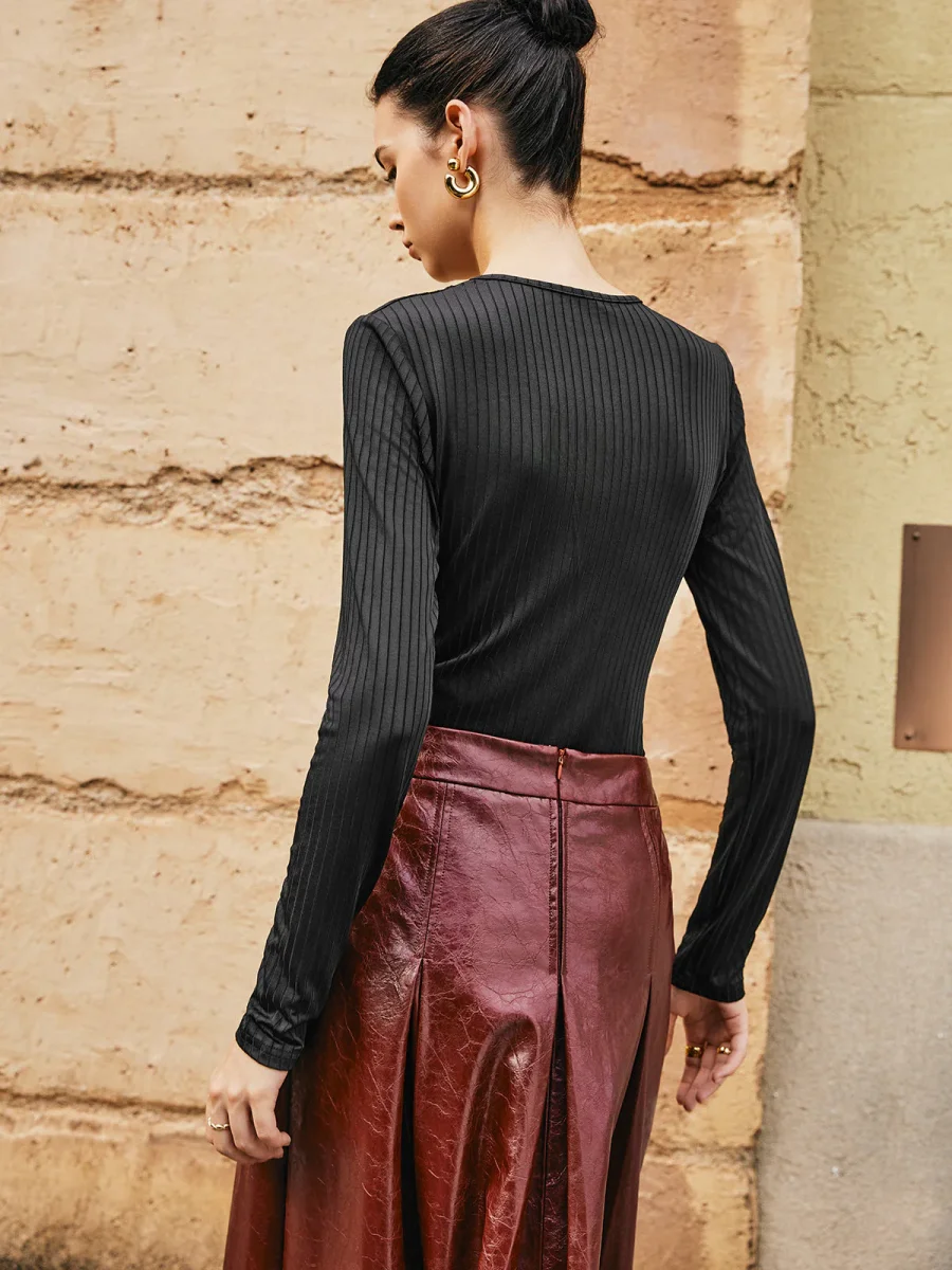 Top Noir | Décolleté Tulle | Maille Côtelée Élégante – Image 6