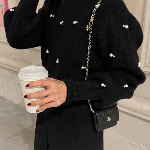 Pull Orné de Perles | Maille Douce | Élégance Intemporelle