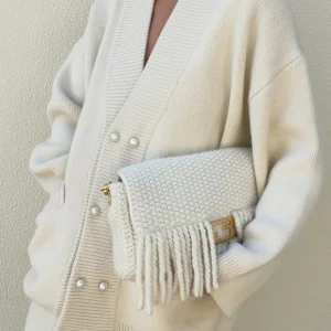 Cardigan Oversize Écru à Boutons Perles | Élégance Douce | Maille Tendance