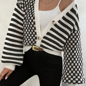 Cardigan Graphique Cropped | Rayures & Carreaux | Noir et Blanc