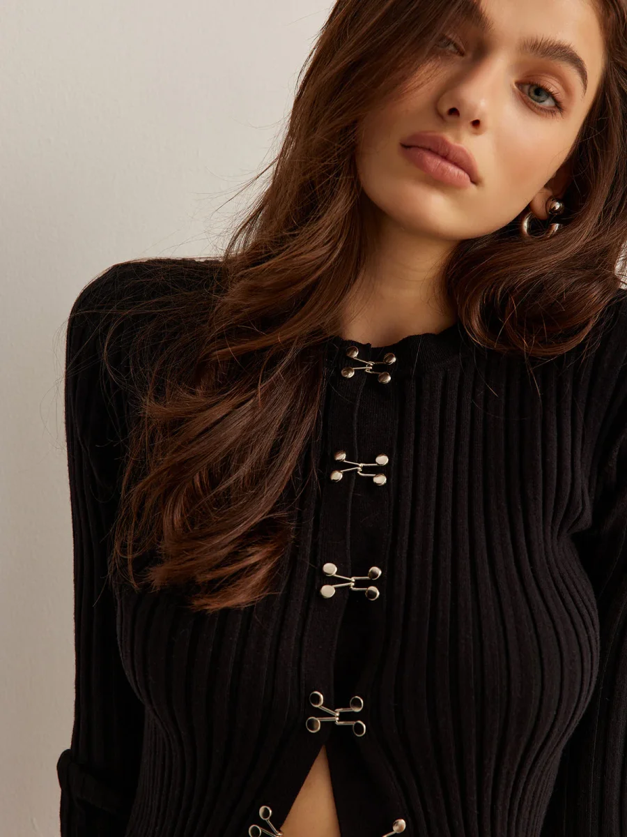 Lena - Cardigan Côtelé | Noir | Moderne et Sophistiqué – Image 3