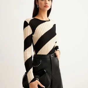 Striped Graphic Top | Black & Beige | Tailored & Modern