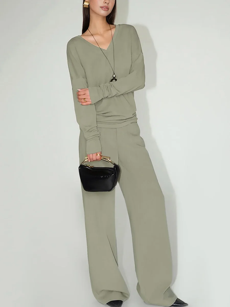 Khaki Top | Oversize V-Neck | Casual Comfort for Everyday Life – Image 4