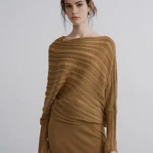 Pull Camel Asymétrique | Col Bateau | Maille Côtelée Minimaliste