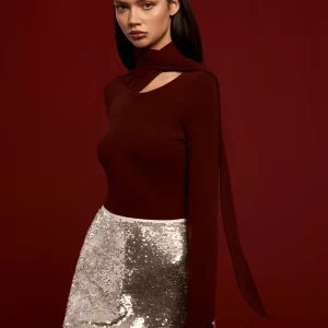 Top Bordeaux | Graphic Collar & Scarf | Evening Elegance