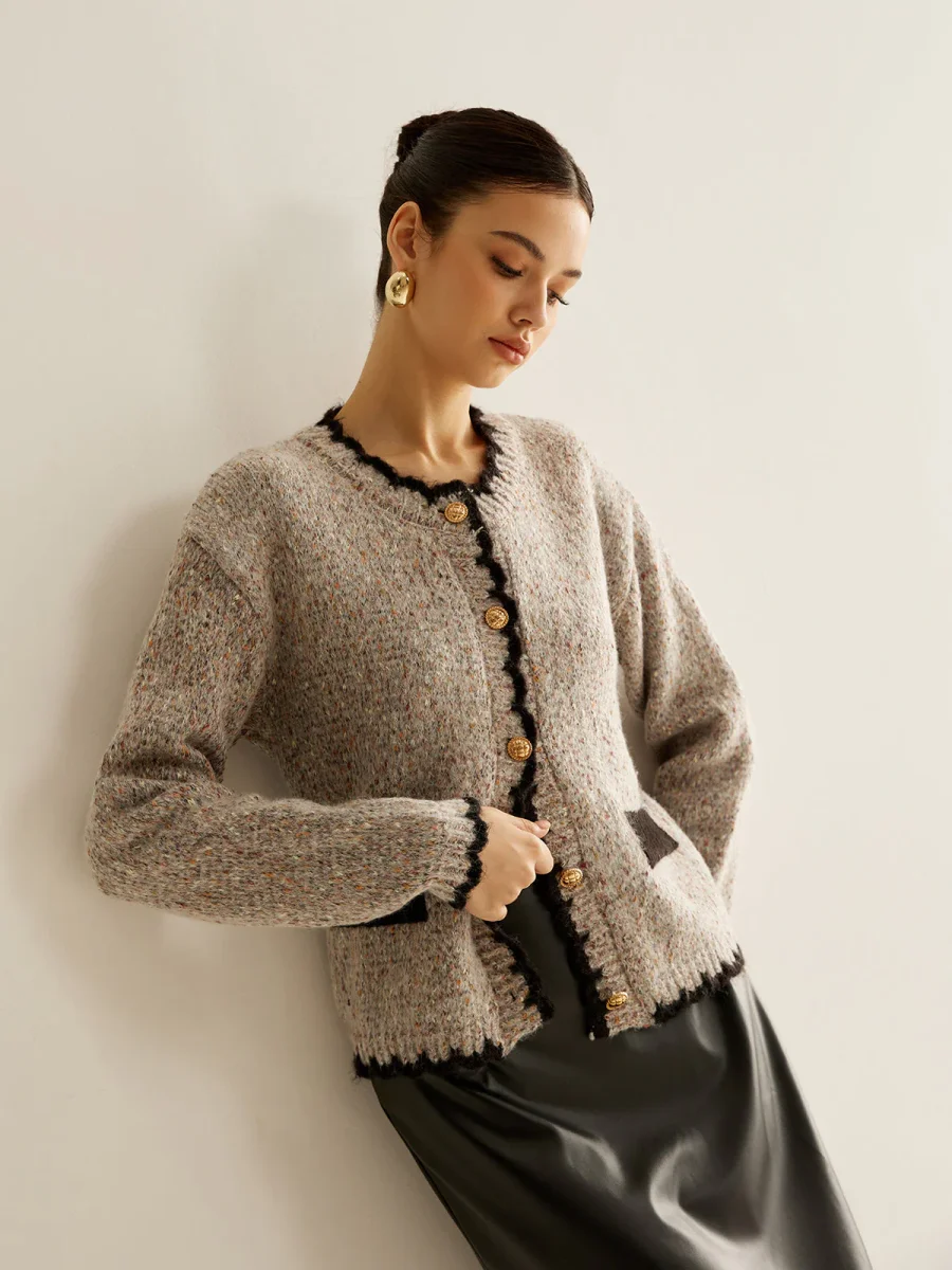 Victoria - Cardigan Tweed | Boutons Dorés | Chic & Élégant – Image 6