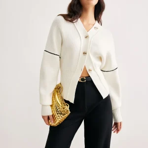 Cardigan Blanc à Détail Contrastant | Maille Moderne | Coupe Ample Élégante