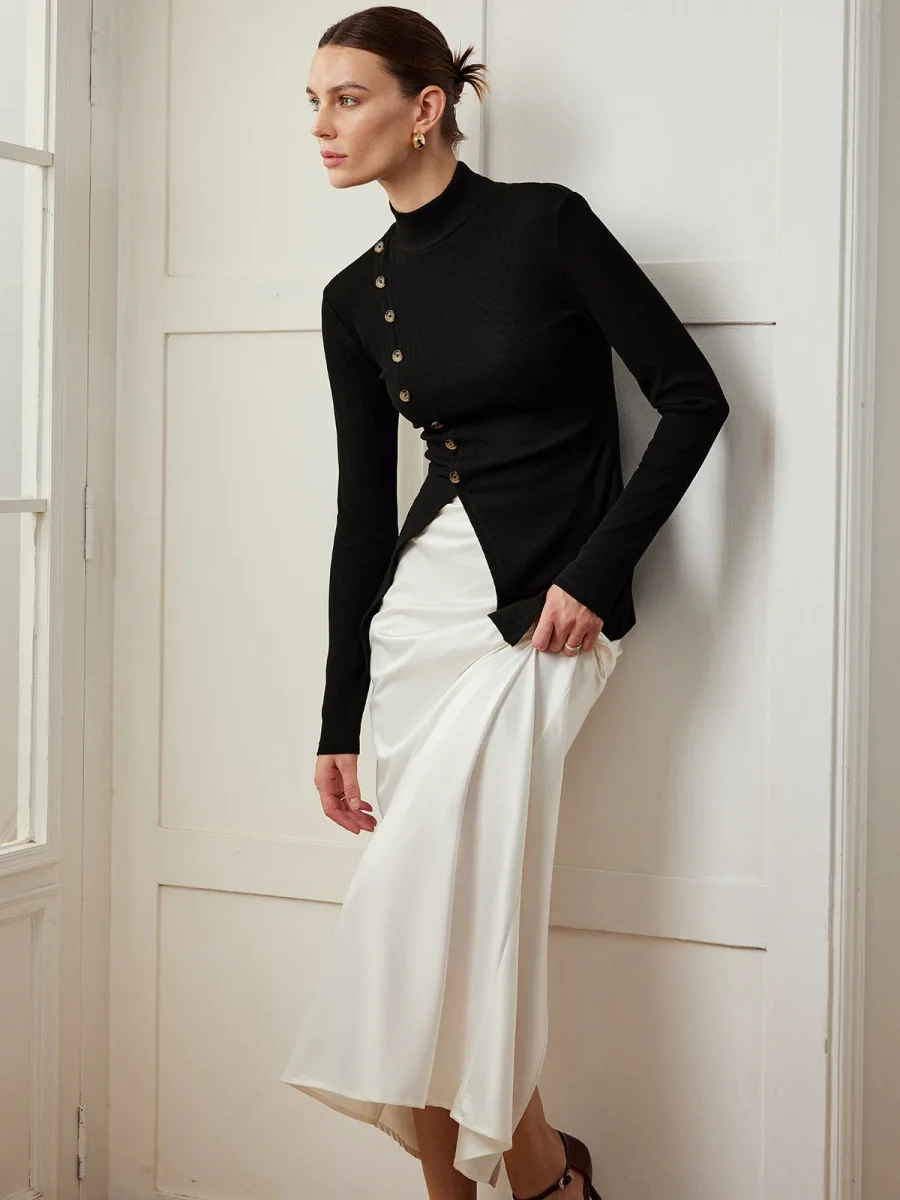 Top Black | Asymmetrical Buttoning | Structured Elegance – Image 6