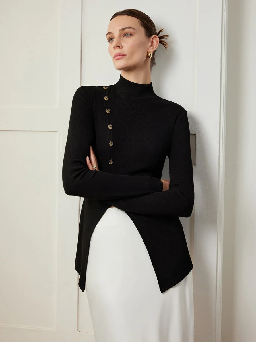 Top Black | Asymmetrical Buttoning | Structured Elegance – Image 3