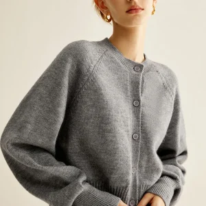 Cardigan Gris Clair | Maille Duveteuse | Minimaliste & Douillet