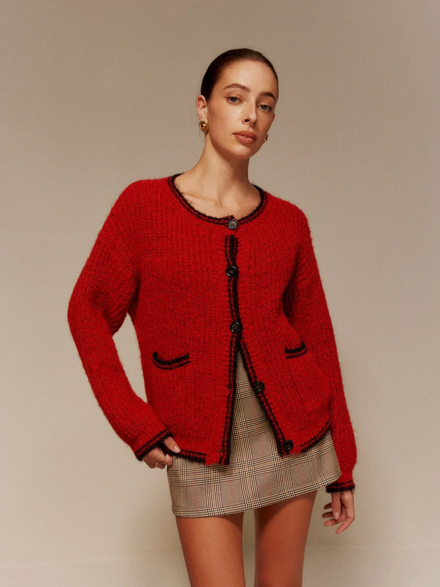 Cardigan Bouclé | Rouge & Noir | Style Parisien et Élégance Texturée – Image 3