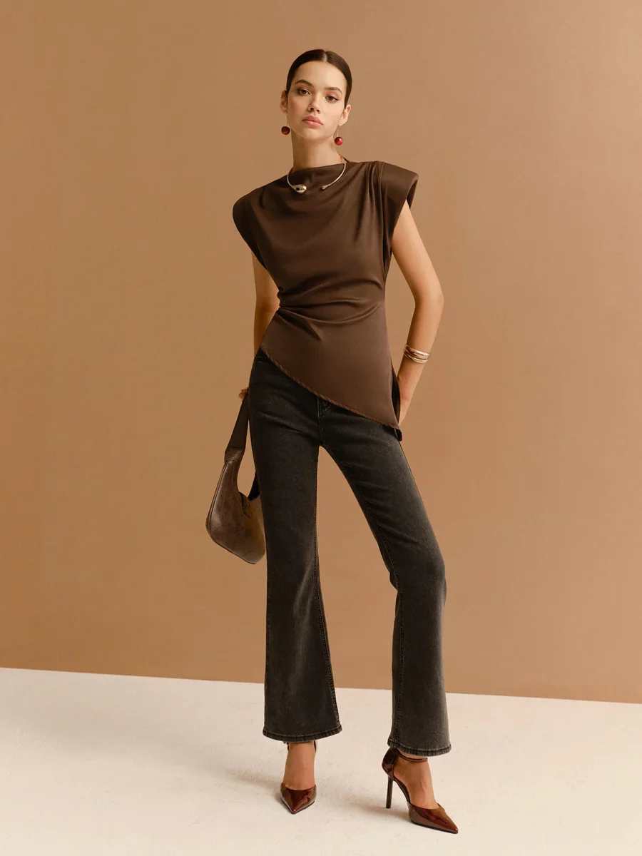 Top Chocolat | Structured Cut & Asymmetrical Bottom | Architectural Elegance – Image 4
