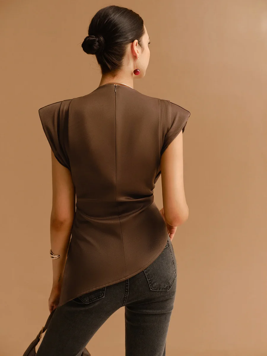 Top Chocolat | Structured Cut & Asymmetrical Bottom | Architectural Elegance – Image 7