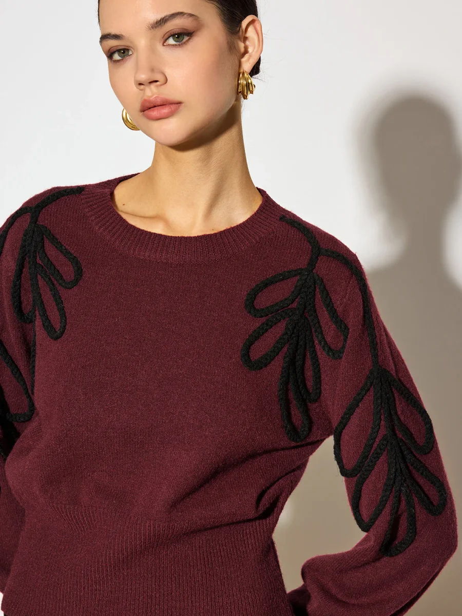 Elena - Pull Brodé | Bordeaux | Chic et Original – Image 9