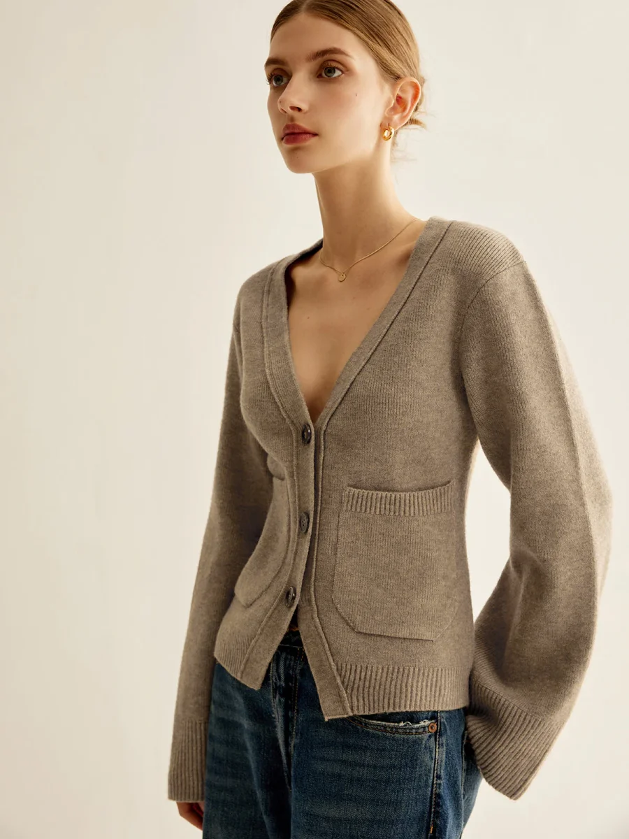 Cardigan Maille Taupe | Col V & Boutons | Confort Classique – Image 6