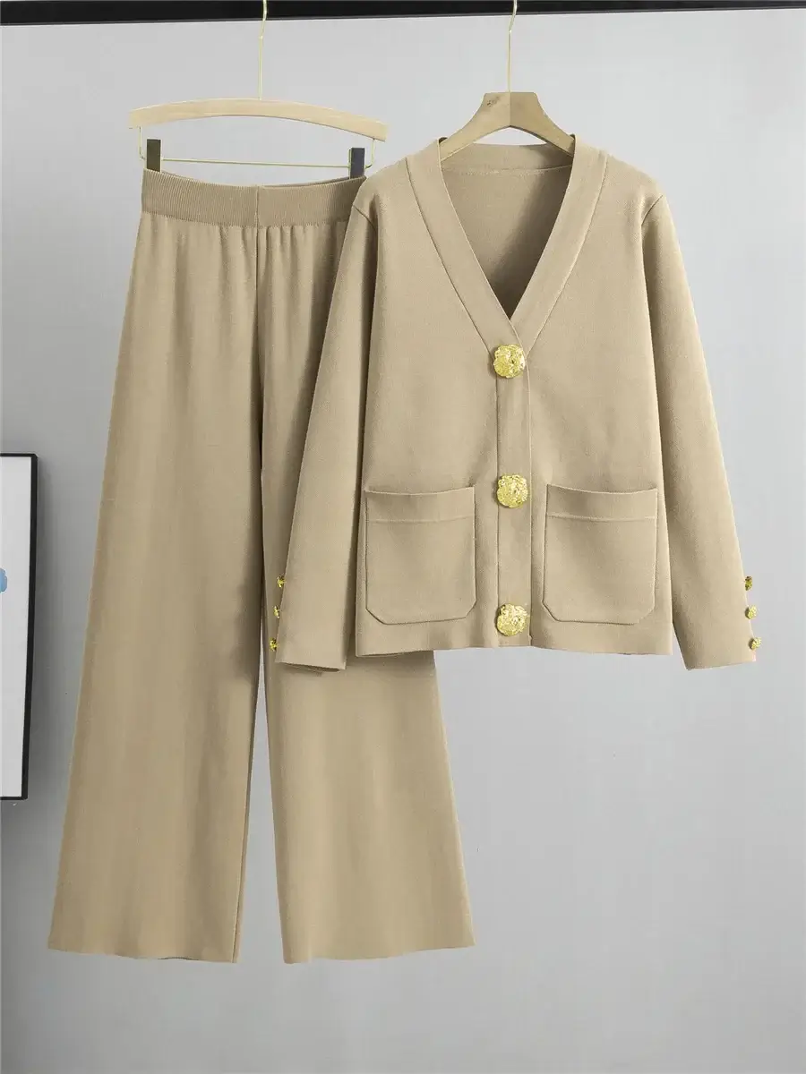 Ensemble Chic Deux Pièces | Élégance Confortable avec Détails Dorés – Image 2