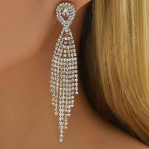 Boucles D’Oreilles Longues Brillantes À Pampilles Et Strass