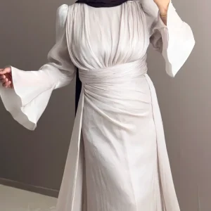 ROBE ELEGANTE CEINTREE AVEC JUPON LONGUE