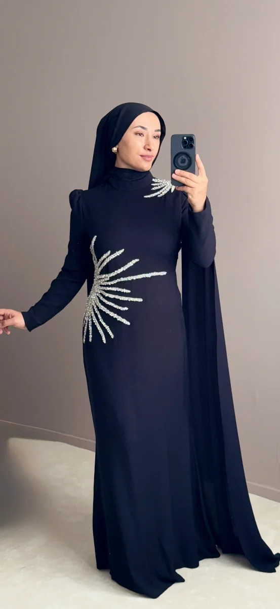 ROBE DE GALA A UNE EPAULE AVEC CAPE