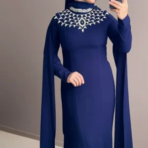 ROBE DE SOIREE SIRENE BLEU MARINE AVEC DES PELERINES AUX EPAULES