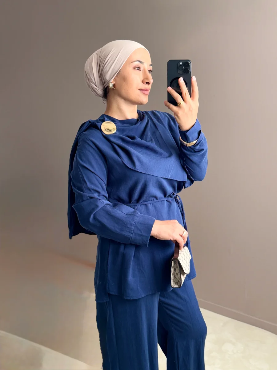 ENSEMBLE AVE CAPE A L'EPAULE – Image 3