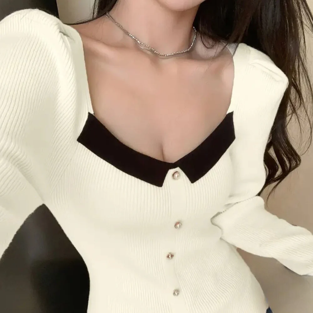 Buttoned Waisted Top | Cotton | Elegant, Contrasting and Feminine – Image 3