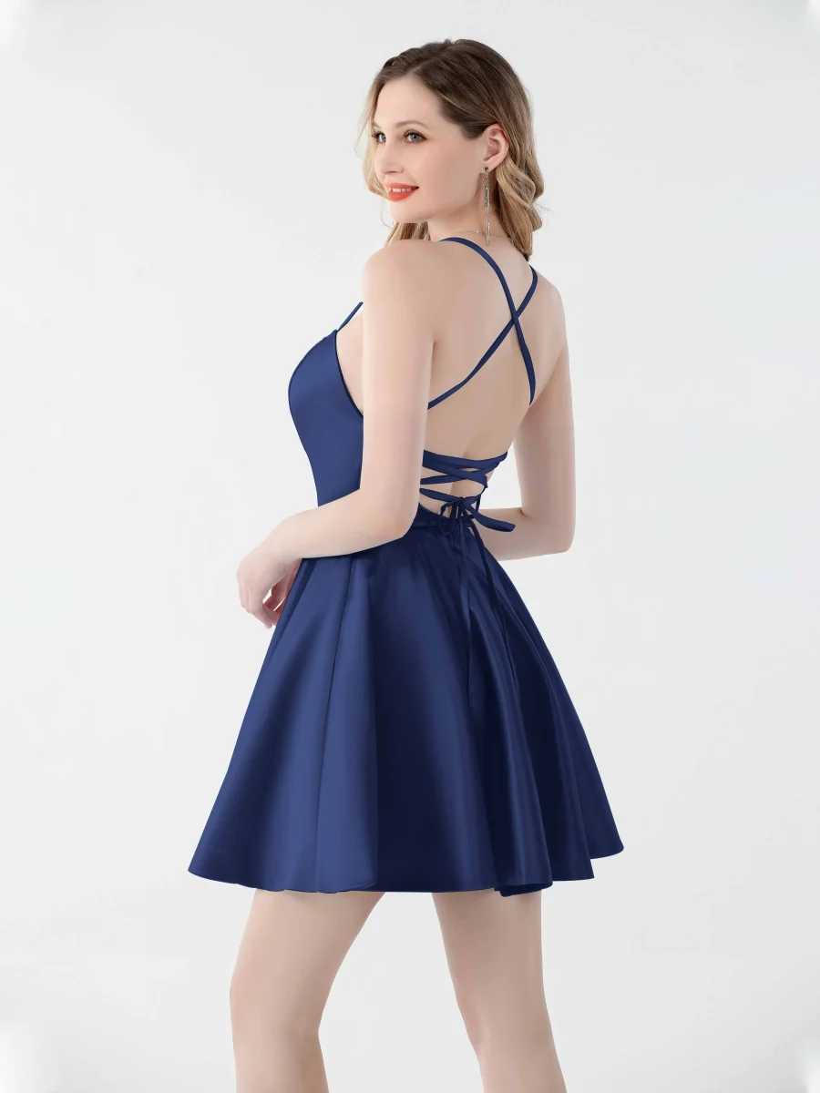 Robes De Soirée Mini En Satin À Dos À Nouer Et Bretelles Spaghetti Ryleigh – Image 4