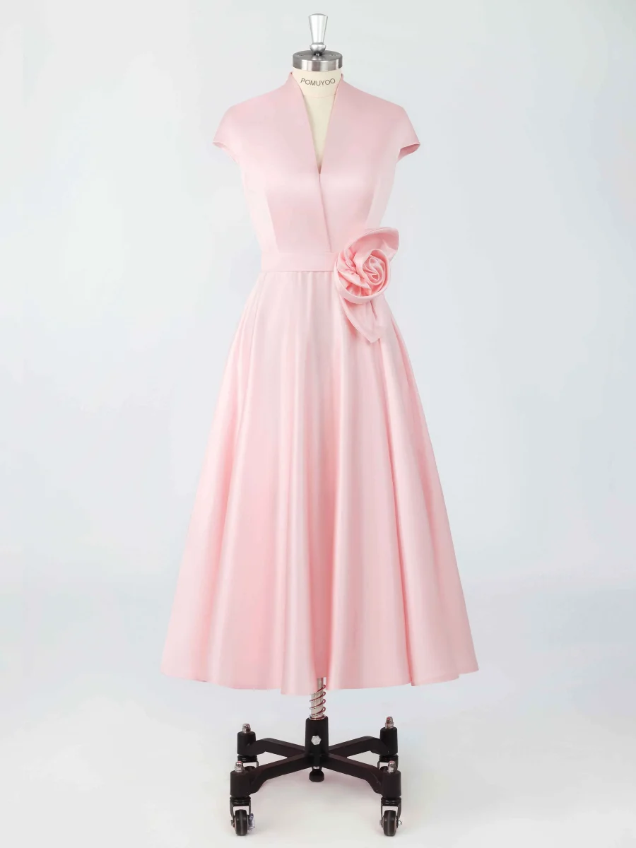 Robes Mère De La Mariée En Satin À Col V Midi Avec Ceinture Fleurie – Image 3