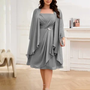 Robes Mère De La Mariée Grande Taille À Perles Deux-Pièces Longueur Aux Genoux Xiomara